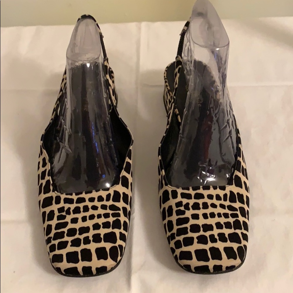 Lizard print fabricFlats